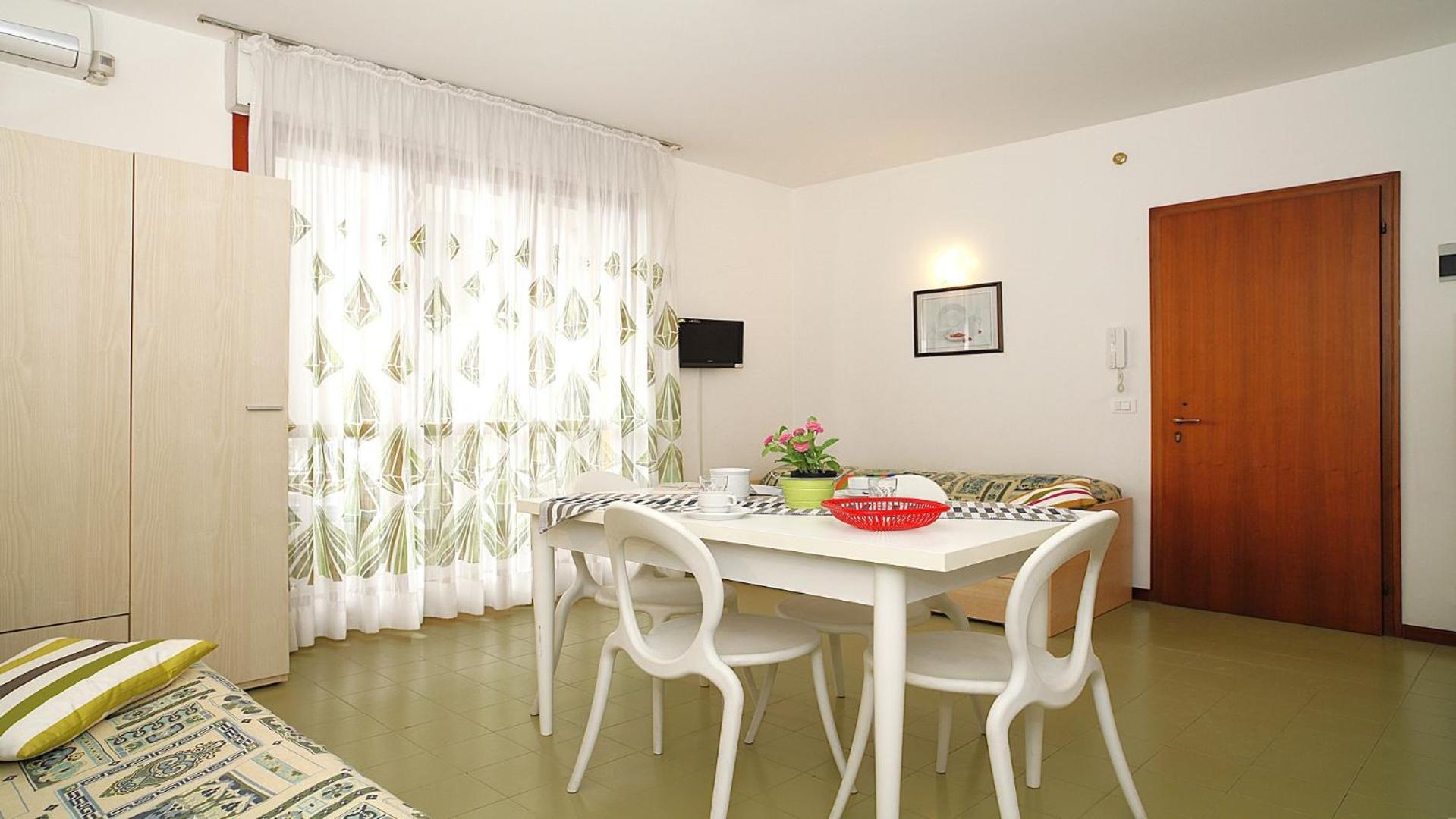 Residenza Gardenia Apartment Lignano Sabbiadoro Luaran gambar