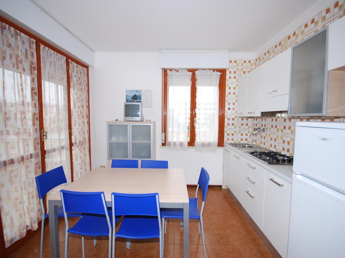 Residenza Gardenia Apartment Lignano Sabbiadoro Luaran gambar